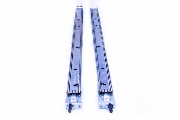 IBM RAIL KIT for SAN Volume Controller 2145-DH8 (and other X3550 M4, X3650 M4)